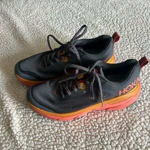 HOKA Women’s Challenger ATR 6 dark grey & coral